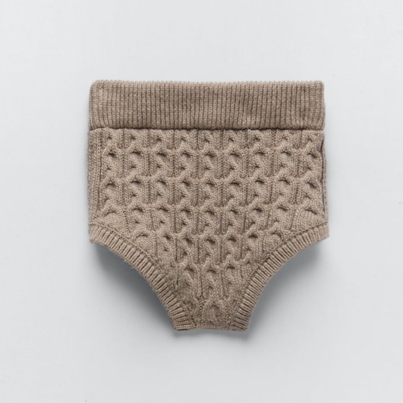 ZARA | Bloggers Fave Cable Knit Sweater Set - Picture 14 of 16